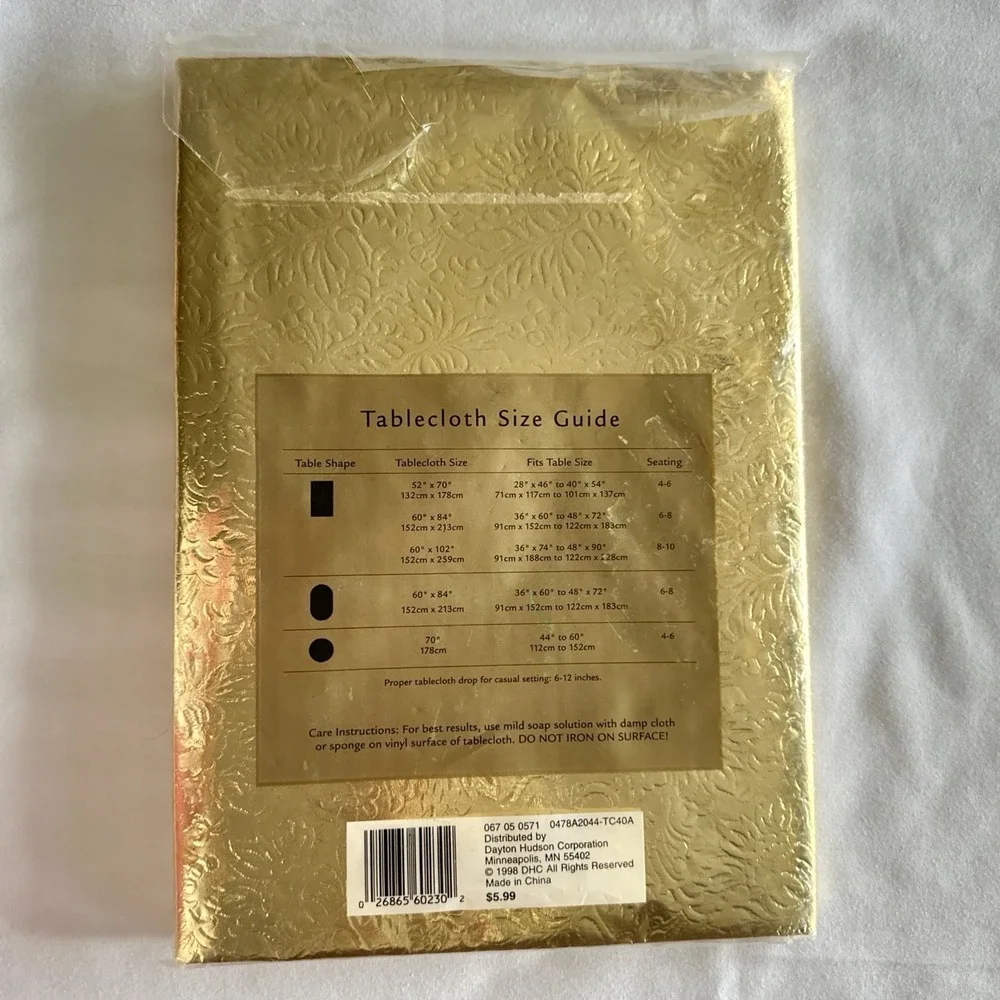 Vtg Gold Vinyl Tablecloth 52x70 Oblong Flannel Back Damask‎ Dayton Hudson New
